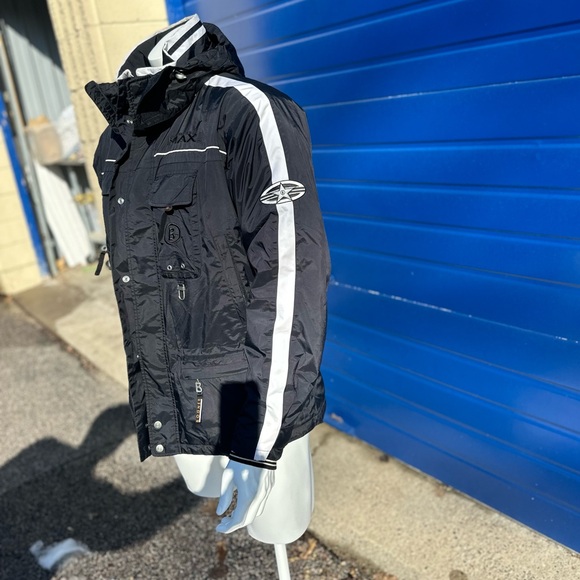 Bogner Mens Ski Snowboard Jacket Black w/white stripes Size XL 44 to 48 - Picture 2 of 12